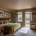 The At Castle Leslie Estate فندق