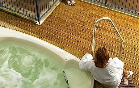 The At Castle Leslie Estate Ξενοδοχείο