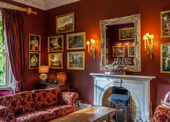 Отель The At Castle Leslie Estate Glaslough